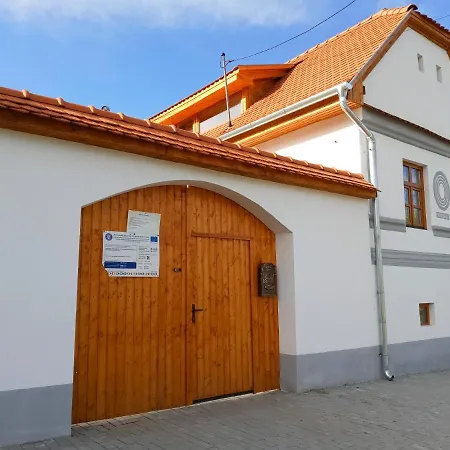 Farm stay Pensiunea Casa Hann Apold